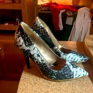 Qupid Heels in GREAT condition!